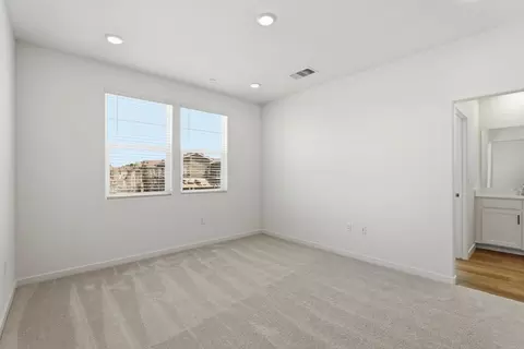 Bedroom - 1019 Ginkgo Cir, Davis, CA 95618 photo 1 of 4
