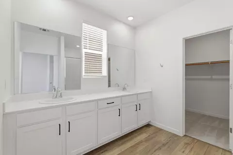Entry Way - 1019 Ginkgo Cir, Davis, CA 95618 photo 1 of 1