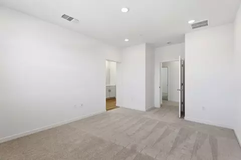 Bedroom - 1019 Ginkgo Cir, Davis, CA 95618 photo 2 of 4