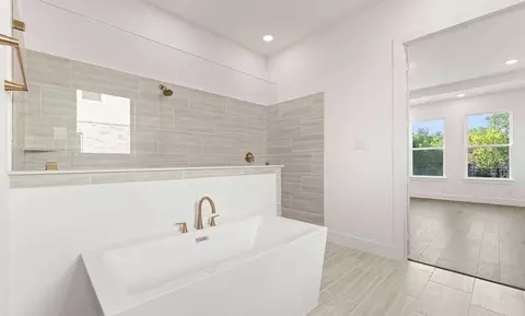 Bath - 2216 Switchgrass Dr, Argyle, TX 76226 photo 2 of 7