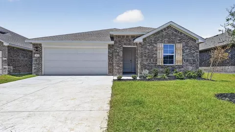 4112 Olivia Ln, Sanger, TX 76266