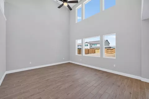 Living - 972 Peters Rd S, Madera, CA 93636 photo 1 of 7