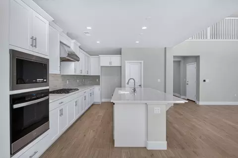 Kitchen - 972 Peters Rd S, Madera, CA 93636 photo 2 of 10