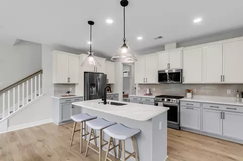Kitchen - 108 Abbey Ter, Moncks Corner, SC 29461 photo 5 of 7