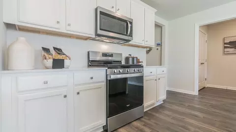Kitchen - 1102 Albritton Ln, Salisbury, MD 21801 photo 5 of 9