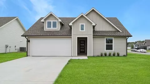 Exterior - 3548 N 33rd St, Broken Arrow, OK 74014 photo 2 of 7