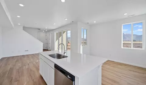 Kitchen - 1338 E 1670 N, Payson, UT 84651 photo 2 of 3
