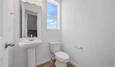 Bath - 1338 E 1670 N, Payson, UT 84651 photo 2 of 4