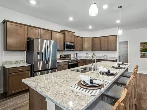 Kitchen - 5386 Duxford Cir, Saint Cloud, FL 34771 photo 3 of 4