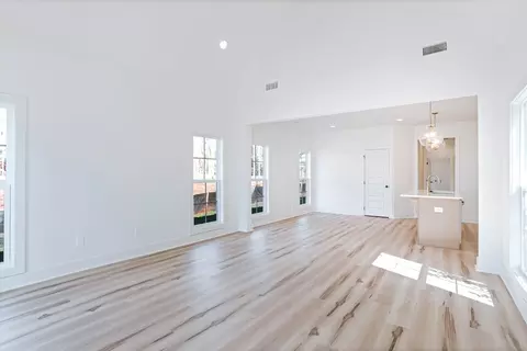Living - 3136 Bottle Way, Auburn, AL 36830 photo 3 of 4