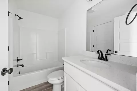 Bath - 13701 E 41st, Tulsa, OK 74134 photo 5 of 9