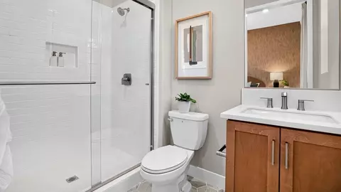 Bath - 25205 Captain Way, Stevenson Ranch, CA 91381 photo 2 of 5