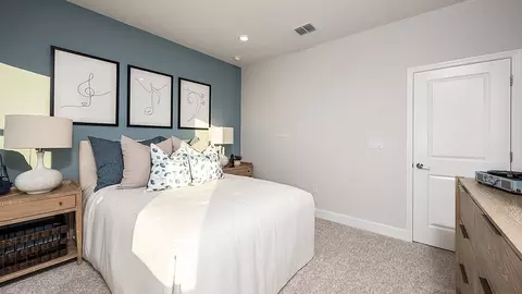 Bedroom - 19337 Lochside Ln, Mount Dora, FL 32757 photo 8 of 12