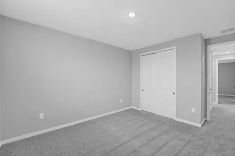 Bedroom - 19337 Lochside Ln, Mount Dora, FL 32757 photo 3 of 15