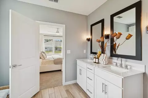 Bath - 13894 SW 79th Ave, Ocala, FL 34473 photo 2 of 8