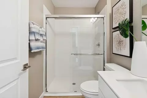 Bath - 13894 SW 79th Ave, Ocala, FL 34473 photo 6 of 8