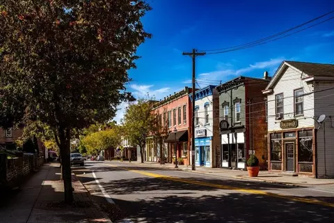 Exterior - 205 Highway Ave, Ludlow, KY 41016 photo 6 of 13