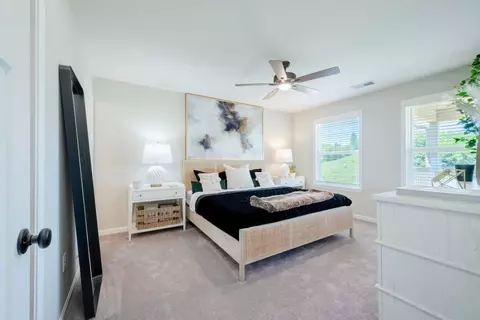 Bedroom - 205 Highway Ave, Ludlow, KY 41016 photo 1 of 6