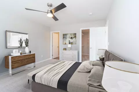 Bedroom - 205 Highway Ave, Ludlow, KY 41016 photo 3 of 6