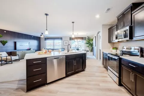 Kitchen - 205 Highway Ave, Ludlow, KY 41016 photo 5 of 6