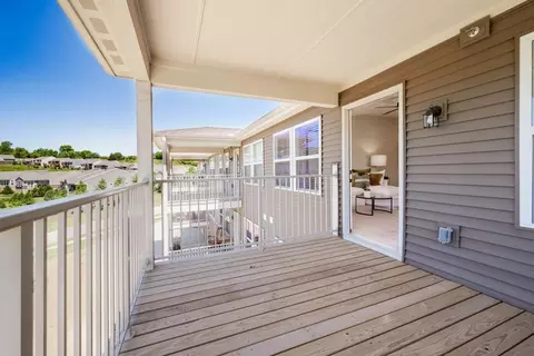 Exterior - 205 Highway Ave, Ludlow, KY 41016 photo 7 of 13