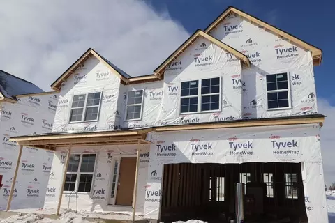 443 Crossing Ln, Dayton, OH 45449