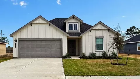 3425 Mallard Lake Dr, Orange, TX 77632