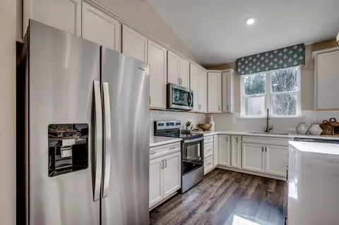 Kitchen - 8675 Farrier Dr, Myrtle Beach, SC 29588 photo 4 of 5