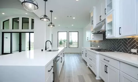 Kitchen - 930 Shooting Star Dr, Prosper, TX 75078 photo 8 of 10
