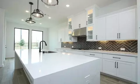 Kitchen - 930 Shooting Star Dr, Prosper, TX 75078 photo 7 of 10