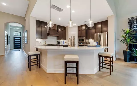 Kitchen - 3618 Compass Pointe Ct, Angleton, TX 77515 photo 5 of 20