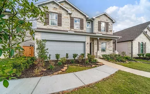 Exterior - 3618 Compass Pointe Ct, Angleton, TX 77515 photo 11 of 14
