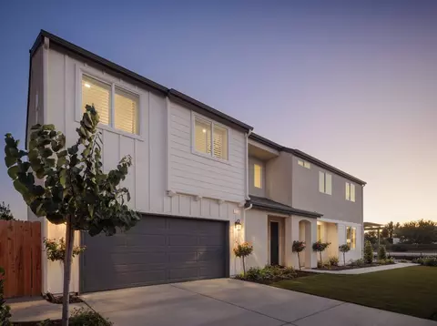 Exterior - 2785 Ruby Port St, Tulare, CA 93274 photo 5 of 8