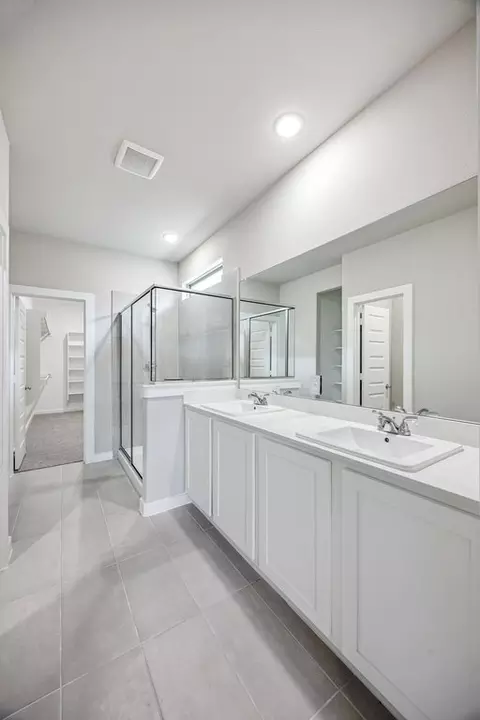 Bath - 804 Rockcloud Dr, Haslet, TX 76052 photo 4 of 12
