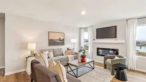 Living - 920 Northview Dr, Waukee, IA 50263 photo 3 of 8