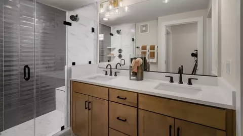 Bath - 20195 Northpark Dr, Ashburn, VA 20147 photo 1 of 2