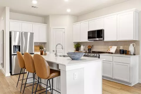 Kitchen - 317 Declan St, Springtown, TX 76082 photo 3 of 3