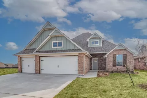 Exterior - 2920 E Northampton St, Broken Arrow, OK 74014 photo 5 of 36