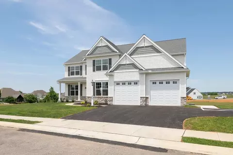 Exterior - 333 Amber Dr, Lititz, PA 17543 photo 10 of 17