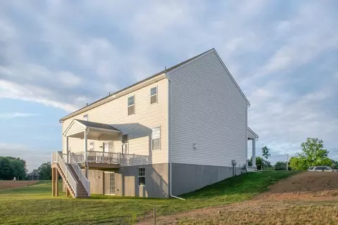 Exterior - 333 Amber Dr, Lititz, PA 17543 photo 15 of 17