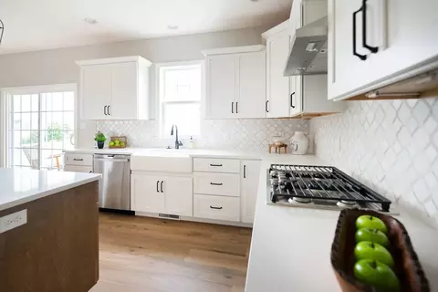 Kitchen - 333 Amber Dr, Lititz, PA 17543 photo 1 of 3