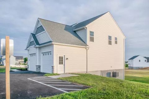Exterior - 333 Amber Dr, Lititz, PA 17543 photo 12 of 17