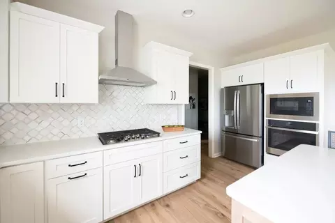 Kitchen - 333 Amber Dr, Lititz, PA 17543 photo 4 of 4
