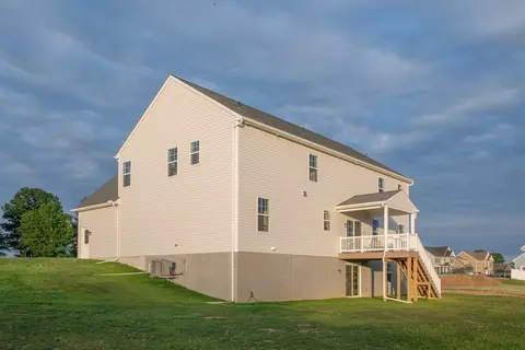 Exterior - 333 Amber Dr, Lititz, PA 17543 photo 14 of 17