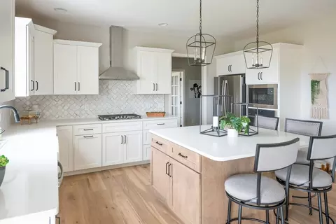 Kitchen - 333 Amber Dr, Lititz, PA 17543 photo 3 of 3