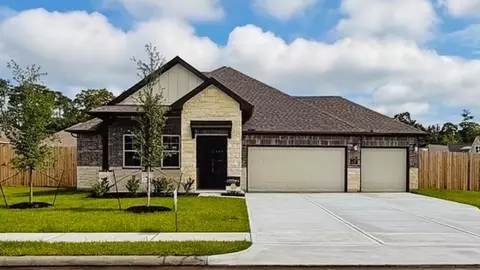 175 Sycamore Ct, Lumberton, TX 77657