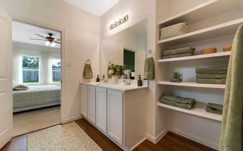 Entry Way - 10515 Killdeer Ct, Willis, TX 77378 photo 8 of 9