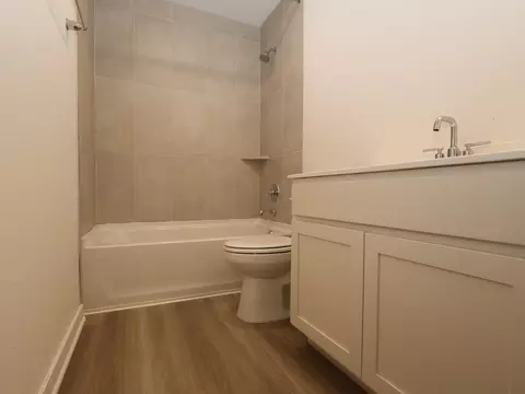 Bath - 810 Ridgewood Cliffs Ct, Willis, TX 77378 photo 3 of 3