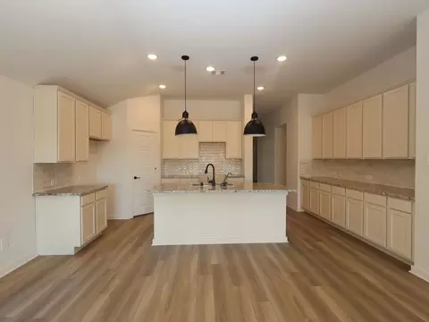 Kitchen - 810 Ridgewood Cliffs Ct, Willis, TX 77378 photo 1 of 1
