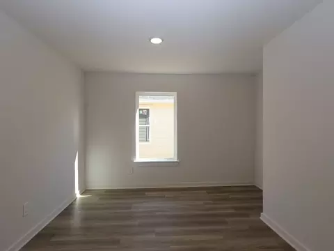 Bedroom - 810 Ridgewood Cliffs Ct, Willis, TX 77378 photo 2 of 5